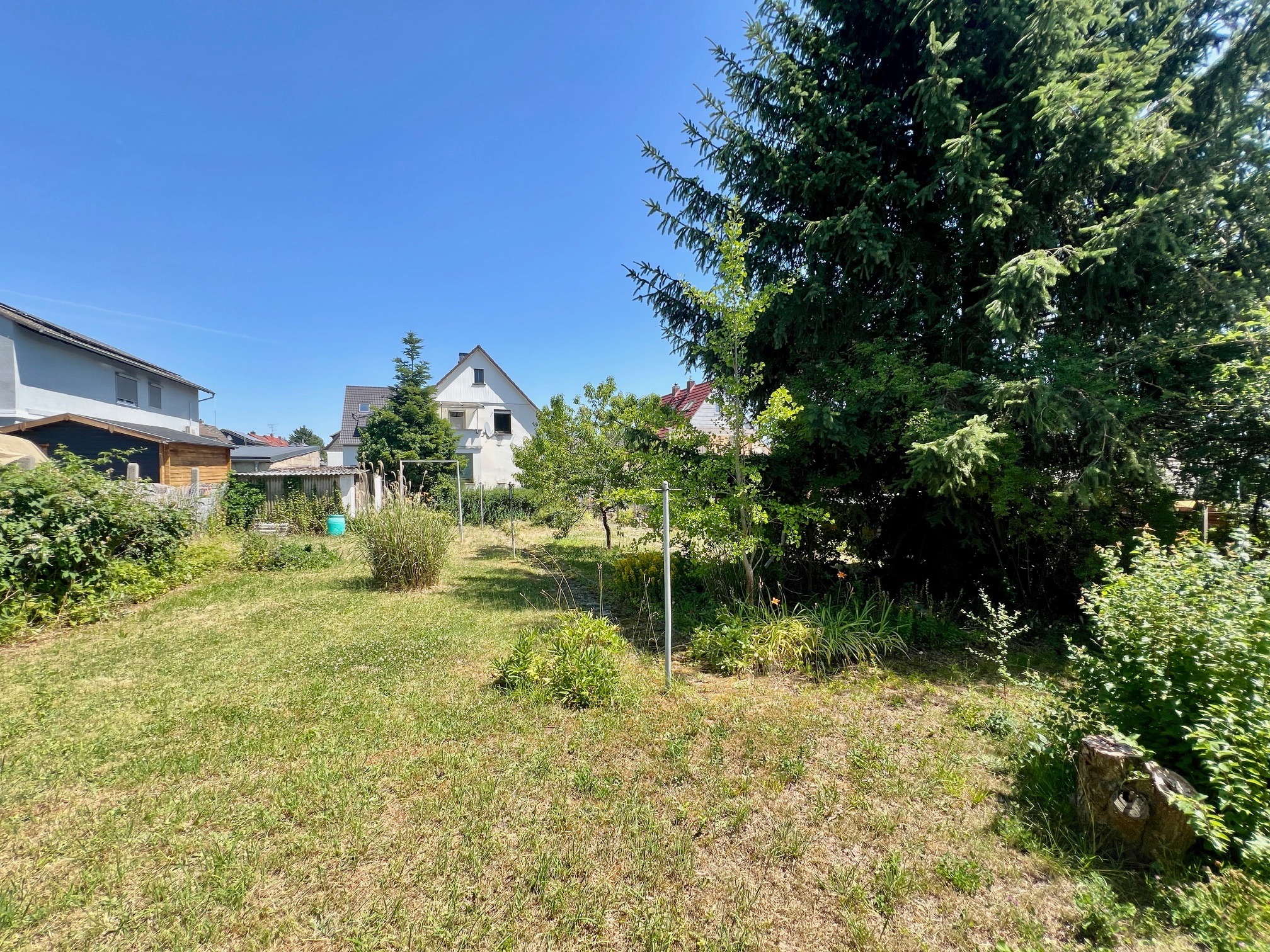 Charmantes Wohnhaus aus dem 60 ern mit großem Garten und ruhiger Lage! bei Degenhardt Immobilien