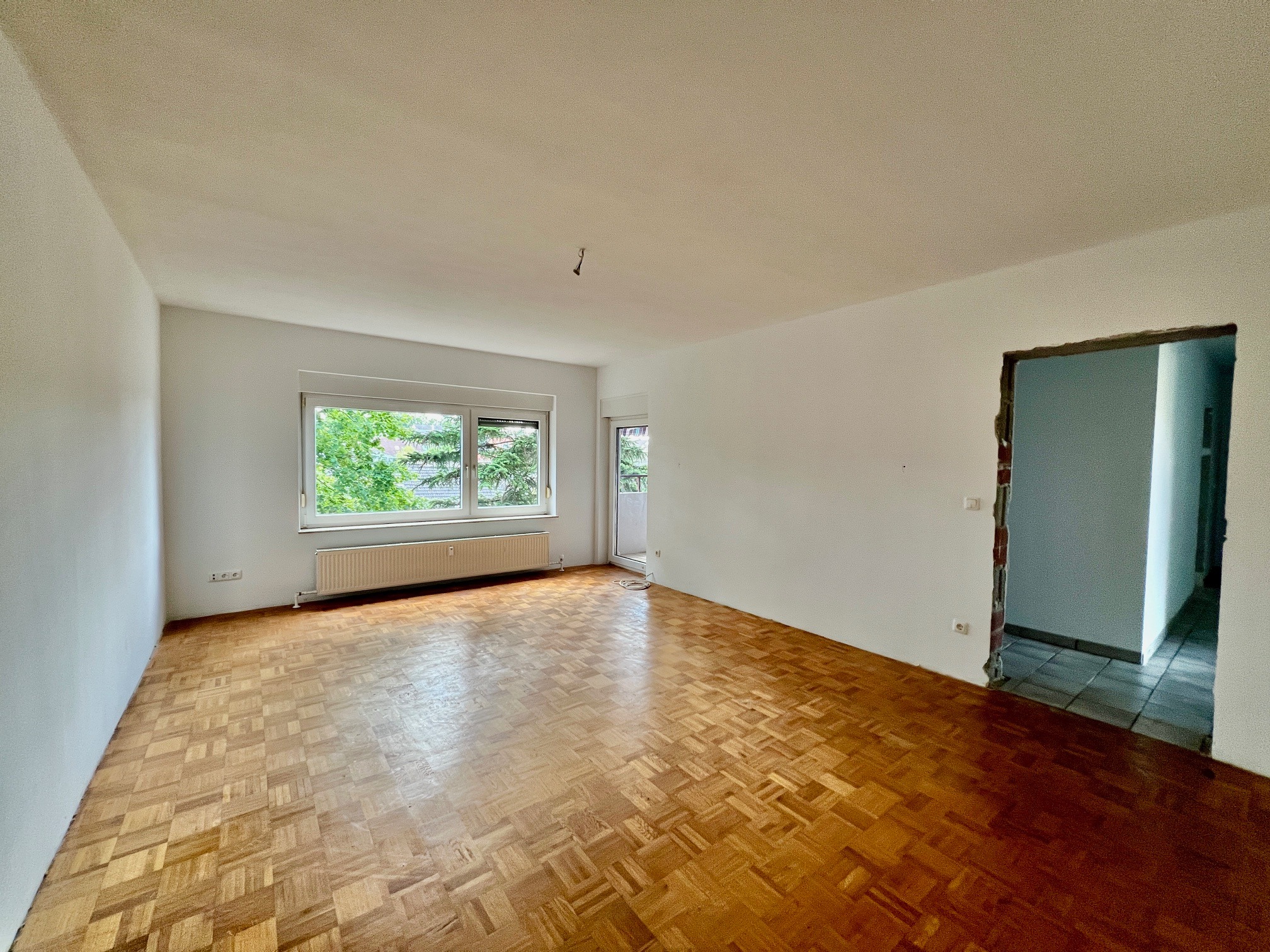 Renovierung abschließen und einziehen! 4 Zimmer Wohnung in ruhiger Ortsrandlage von Spachbrücken bei Degenhardt Immobilien